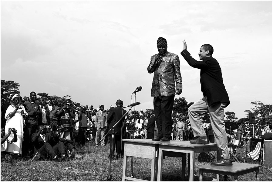 Obama in Kenya. : The Rise of Barack Obama : Pete Souza Photography
